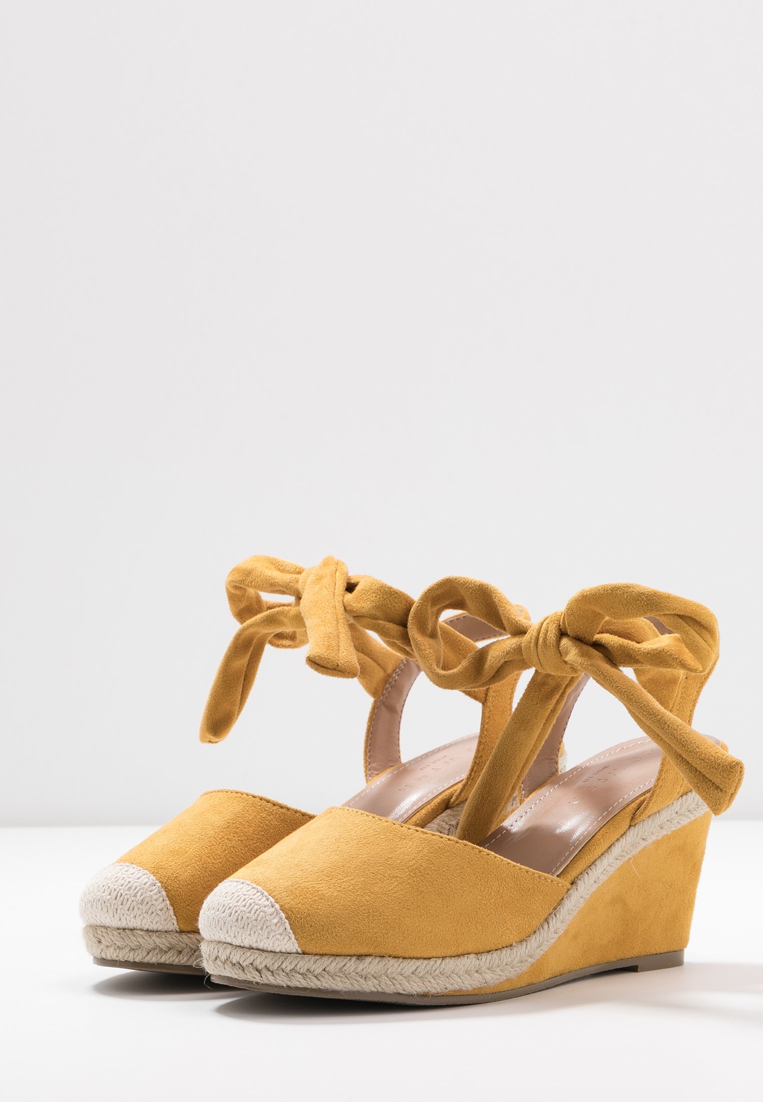 wide fit wedge sandals uk