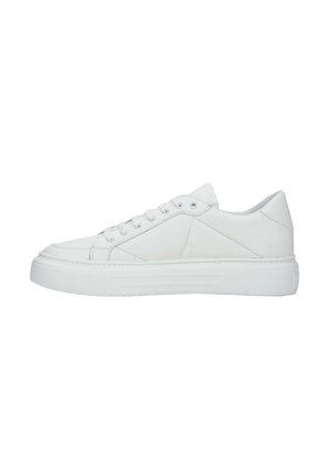 White sneaker with a smooth leather upper, round toe, six eyelets, flat laces, and a thick rubber sole with textured detailing.