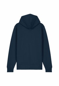 Tumši zila kapuce ar mīkstu audumu, kas aprīkota ar kangaroo kabatu, elastīgiem piedurkņu galiem un kapuces ar aukliņu. Gluda tekstūra, vienkāršs dizains.