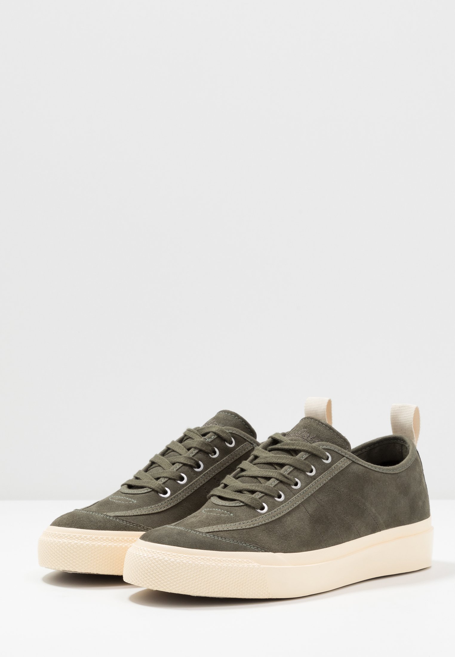 Goliath NUMBER ONE Joggesko olive Zalando.no Sneaky Steve SWING Joggesko dusty white Zalando.no