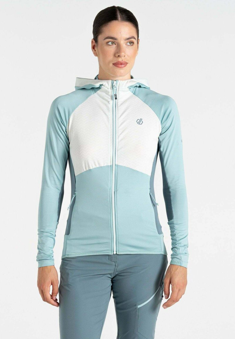 Leichte Zip-Up-Jacke in Blau und Weiß mit einem Chevron-Muster, einer Kapuze und zwei seitlichen Taschen mit grauen Akzenten. Glatte Textur.