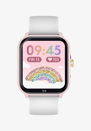 Smartwatch con un quadrante quadrato rosa e nero, che mostra l'ora e una grafica arcobaleno. Presenta un cinturino in silicone bianco e pulsanti laterali in oro e rosa.