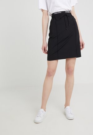 A-snit nederdel - black
