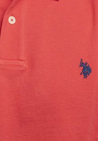 Non selezionato, rosso