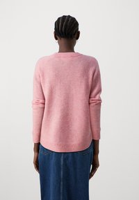 Selected Femme LULU O-NECK - Stickad tröja - peony melange