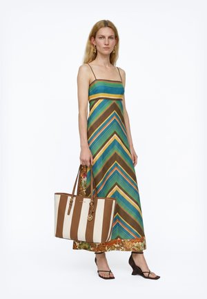 MICHAEL Michael Kors, QUINN - Velika torba - brown