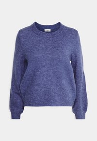 Blå stickad tröja med rund hals, långa ärmar och en något avslappnad passform. Tyget har en mjuk, texturerad yta.