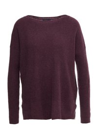 Stickad tröja i djupt lila, med bred rund halsringning, långa ärmar och sidsprund för en avslappnad passform. Mjuk textur.