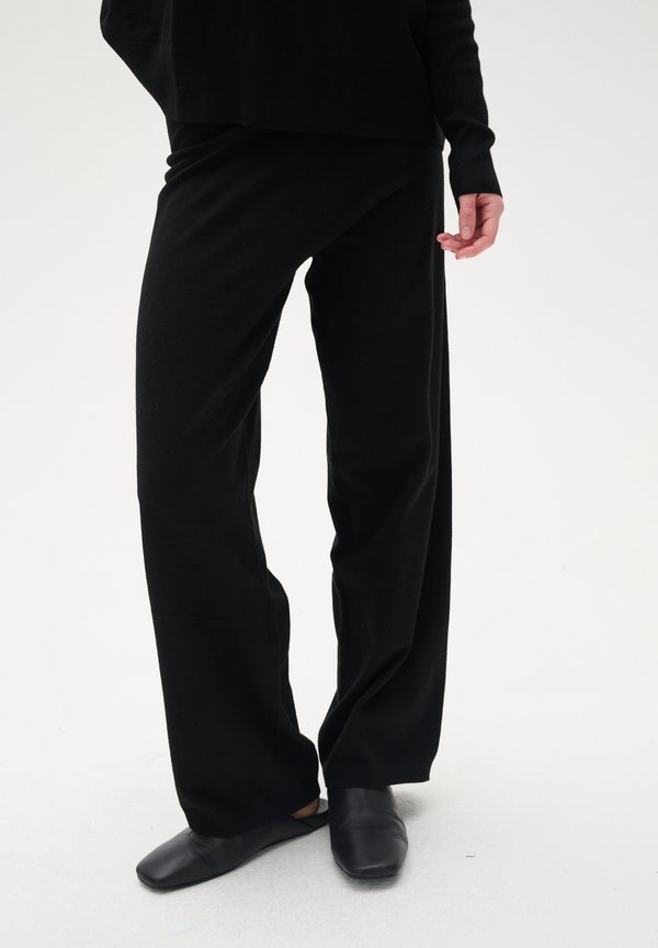 UDELIA BASE - Stoffhose