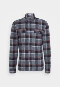 Gestreept flanellen shirt in grijs, marineblauw en bordeauxrood met lange mouwen, knoopsluiting aan de voorkant en twee borstzakken. Zachte textuur met een standaard kraag.
