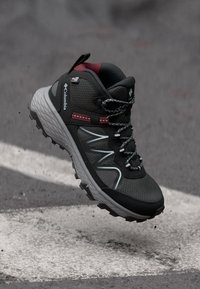 Columbia PEAKFREAK RUSH - Hikingschuh - dark grey/deep madeira