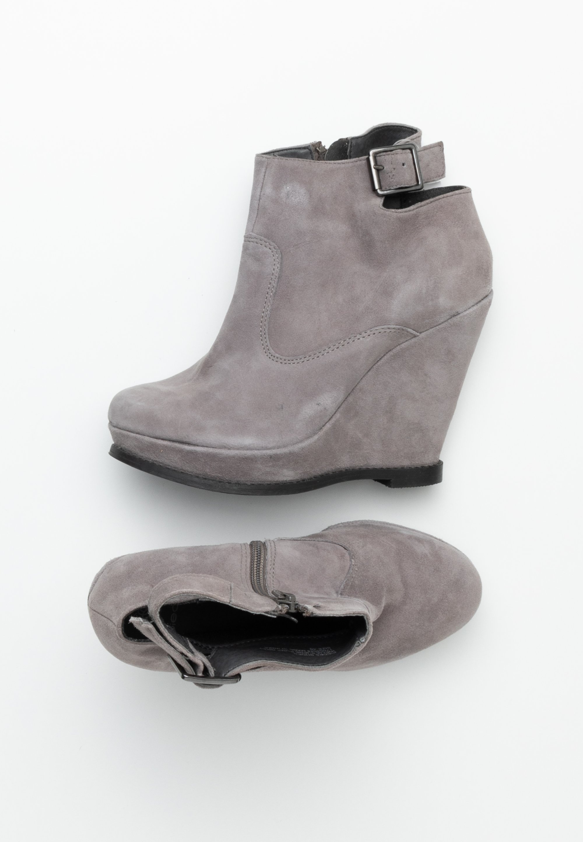 Pieces Wedge Ankle Boots grey (Pre-owned)