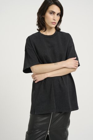 MILLO OVERSIZE TEE - T-shirt basic - black washed