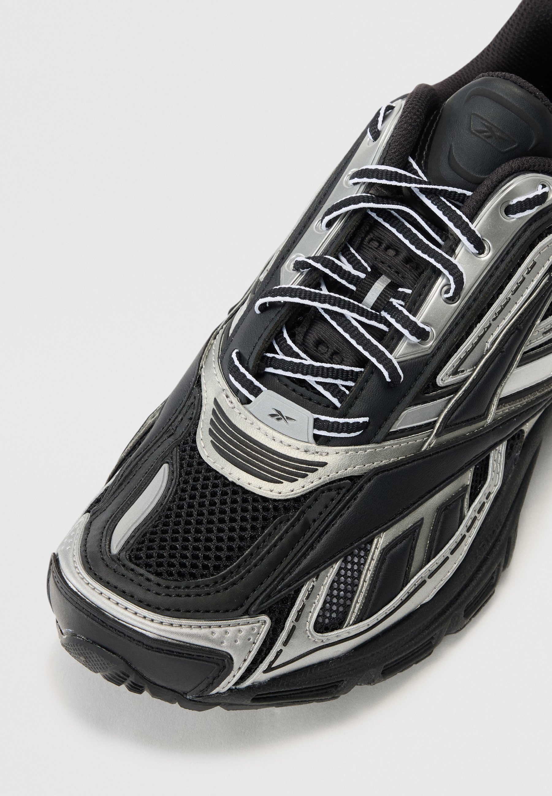 Reebok LTD PREMIER ROAD ULTRA UNISEX - Sneakers low - black