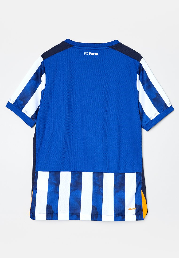 Blauwe FC Porto voetbalshirt met korte mouwen, voorzien van witte en marineblauwe verticale strepen aan de onderkant en een textuurstofafwerking.