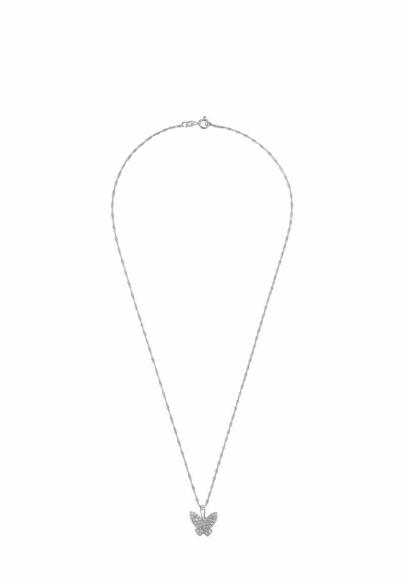 Collier en chaîne argentée avec un petit pendentif en forme de papillon incrusté de pierres claires et scintillantes.