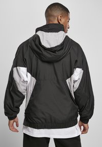 Starter Tuulejope - black/silvergrey/white