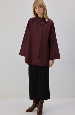 Blúzka so zapínaním na gombíky - burgundy