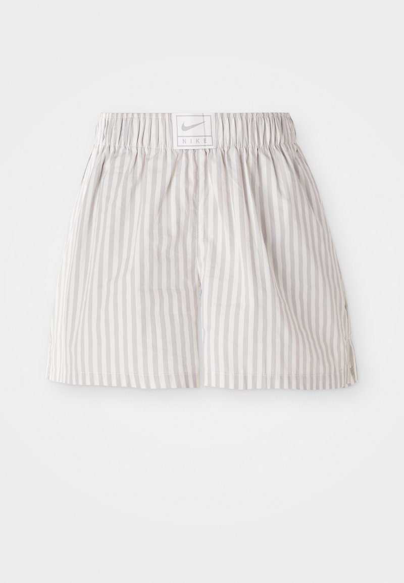 Nike Sportswear Shorts grijs