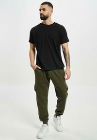 Urban Classics FATIH - Jogginghose - khaki
