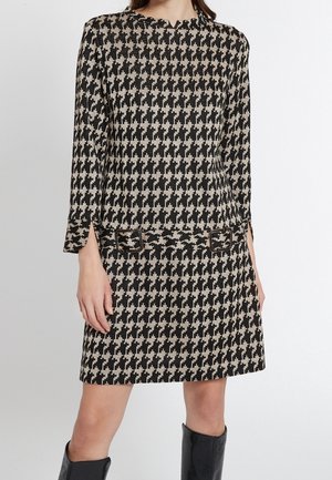 Ana Alcazar Gebreide jurk - black