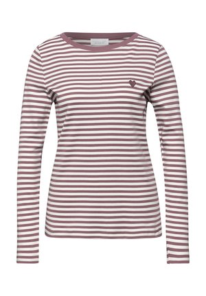 Tričko s dlouhým rukávem a kulatým výstřihem, s horizontálními bílými a purpurovými pruhy a malým vyšívaným purpurovým srdcem na levé straně hrudi.