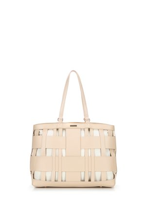Borsa tote in pelle beige con manici intrecciati e interno in tessuto bianco, dotata di due manici per il trasporto a spalla.