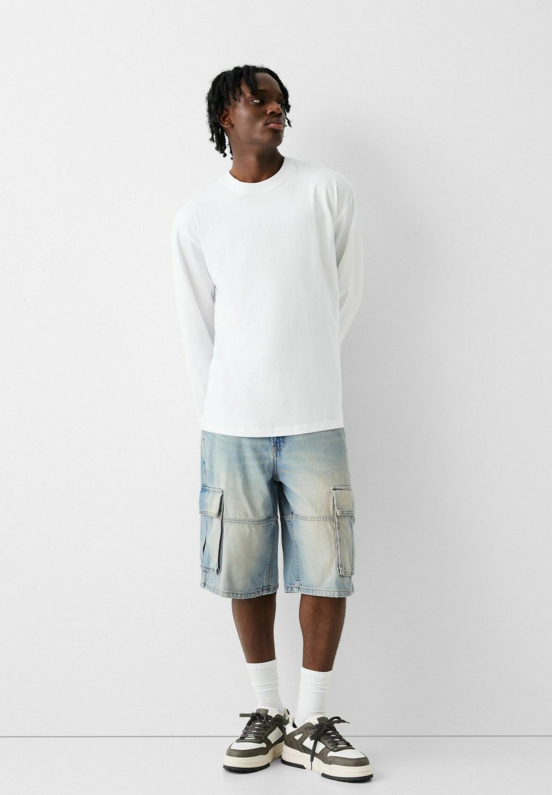 Bershka Jeansshort lichtblauw Bershka Jeansshort lichtblauw
