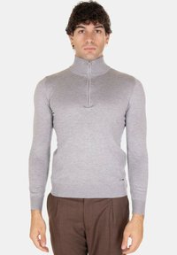 Selezionato, grigio