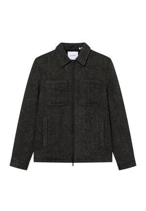 Ζακέτα με σχέδιο ψαροκόκαλο σε σκούρο γκρι χρώμα, με φερμουάρ μπροστά, δύο τσέπες στο στήθος και γιακά. Φτιαγμένη από υφασμάτινη υφή.