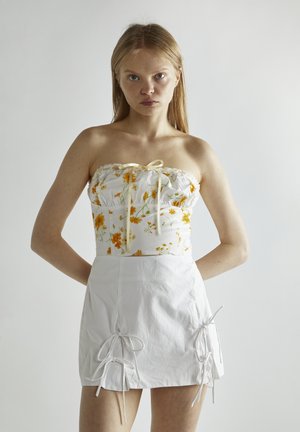 CROP - Top - marigold floral
