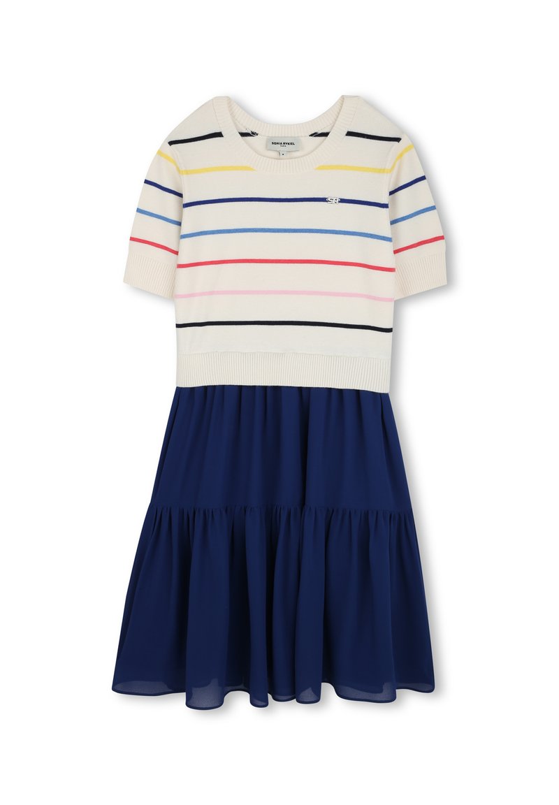 Robe tricotée avec un haut crème à rayures horizontales multicolores et une jupe évasée bleu marine. Manches courtes et détail de taille élastique.