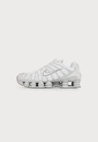 Δεν επιλέχθηκε, white/white/photon dust/light smoke grey