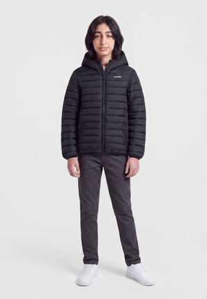 Jack & Jones Junior JJELVIS LIGHT PUFFER HOOD - Veste mi-saison - black