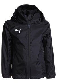 Czarna, lekka kurtka wykonana z nylonu, z pełnym zamkiem błyskawicznym, kapturem i białym logo Puma na lewej piersi. Gładka tekstura, bez wzorów.