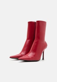 Jeffrey Campbell DISCLOSE - Botine clasice - red