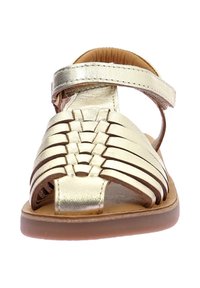 Kickers PREKLO - Sandalias de senderismo - or