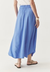TATUUM KATIA - Maxi szoknya - blue