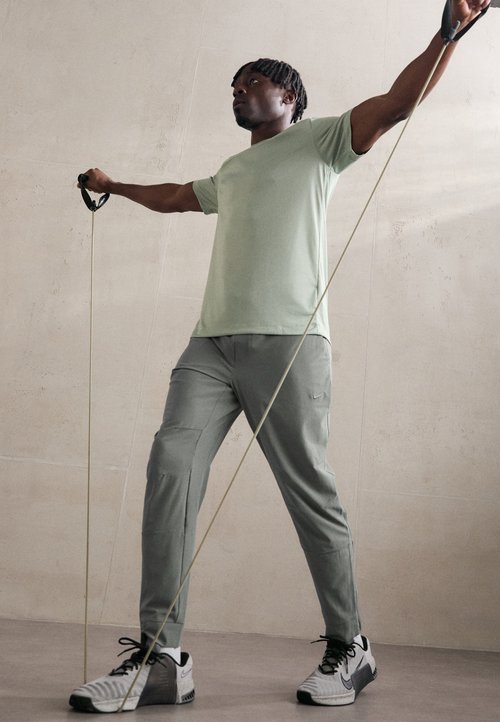Nike Unlimited — photo 2