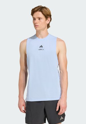 LES MILLS GRAPHIC  - Top - glow blue