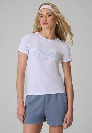 4F, 4F T-SHIRT SLIM Z NADRUKIEM DAMSKI - Print T-shirt - white