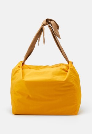 Shopping bags - orange