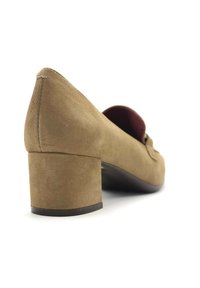 Merisell APLIQUE METÁLICO DESCANFLEX (MOD: 30900) - Zapatos sin cordones - taupe