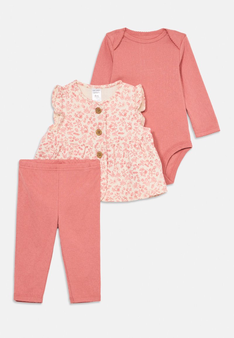 Dreiteiliger Kleinkinderanzug mit einem ärmellosen Oberteil mit Blumenmuster und Knöpfen, einem Langarm-Body und passenden pinken Leggings.