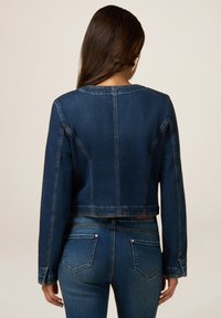Oltre ARALDICI - Giacca di jeans - blu