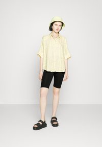Even&Odd 2 PACK - Kratke hlače - black/beige