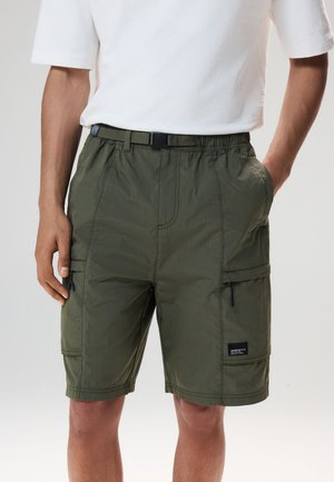 REGULAR FIT - LIGHTWEIGHT BELTED - Shorts - olive green