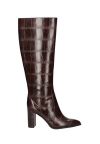 Bota de cuero marrón hasta la rodilla con textura de cocodrilo, punta afilada y tacón grueso. Acabado suave con un aspecto brillante.