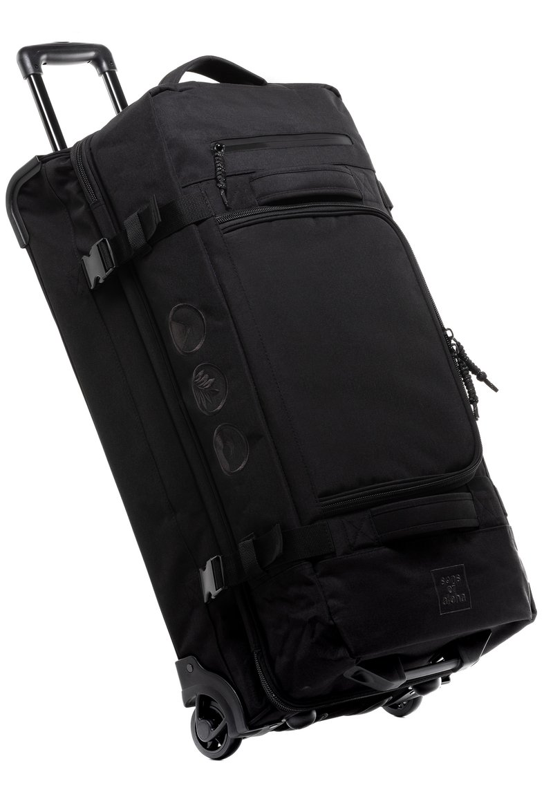 Borsa da viaggio a rotolo nera realizzata in tessuto resistente, dotata di manico retrattile, tasche con zip e ruote robuste per la mobilità.