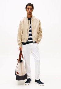 Tommy Hilfiger - CORE CORPORATE - Trainers - desert sky Thumbnail Image 1